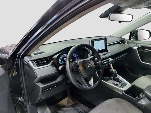 Used 2025 Toyota RAV4 XLE w/ Weather Package AWD/4WD image 9