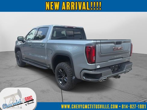 Used 2023 GMC Sierra 1500 AT4 w/ AT4 Premium Package AWD/4WD image 8