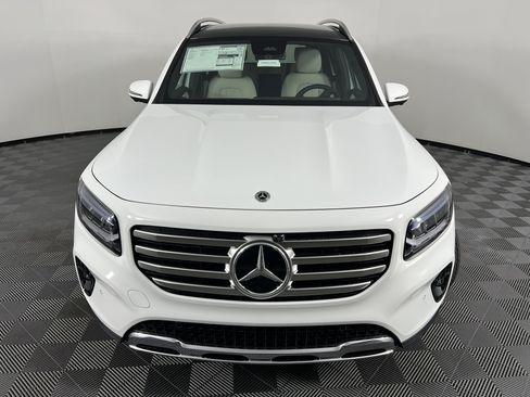 New 2026 Mercedes-Benz GLB 250 4MATIC image 5