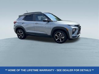 Used 2023 Chevrolet TrailBlazer RS FWD video 2