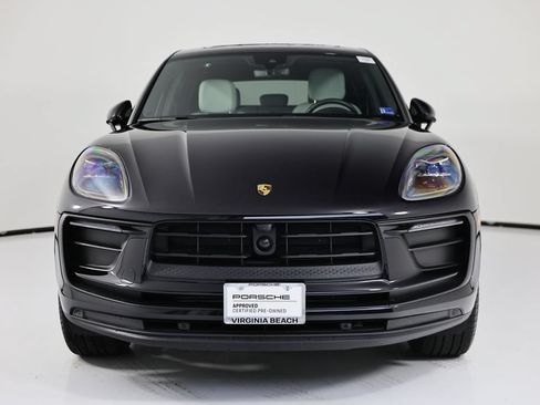 Certified 2026 Porsche Macan AWD/4WD image 10