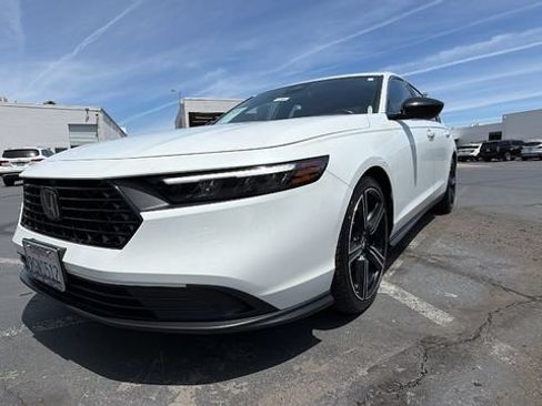 Used 2023 Honda Accord Sport image 9