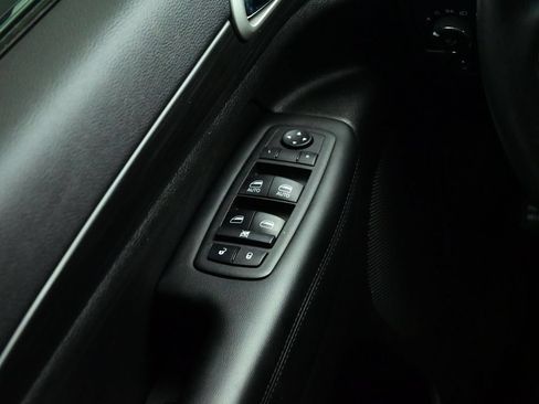 Used 2021 Jeep Grand Cherokee Laredo X AWD/4WD image 35