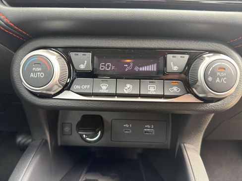 Used 2025 Nissan Versa SR w/ Trunk Package FWD image 36
