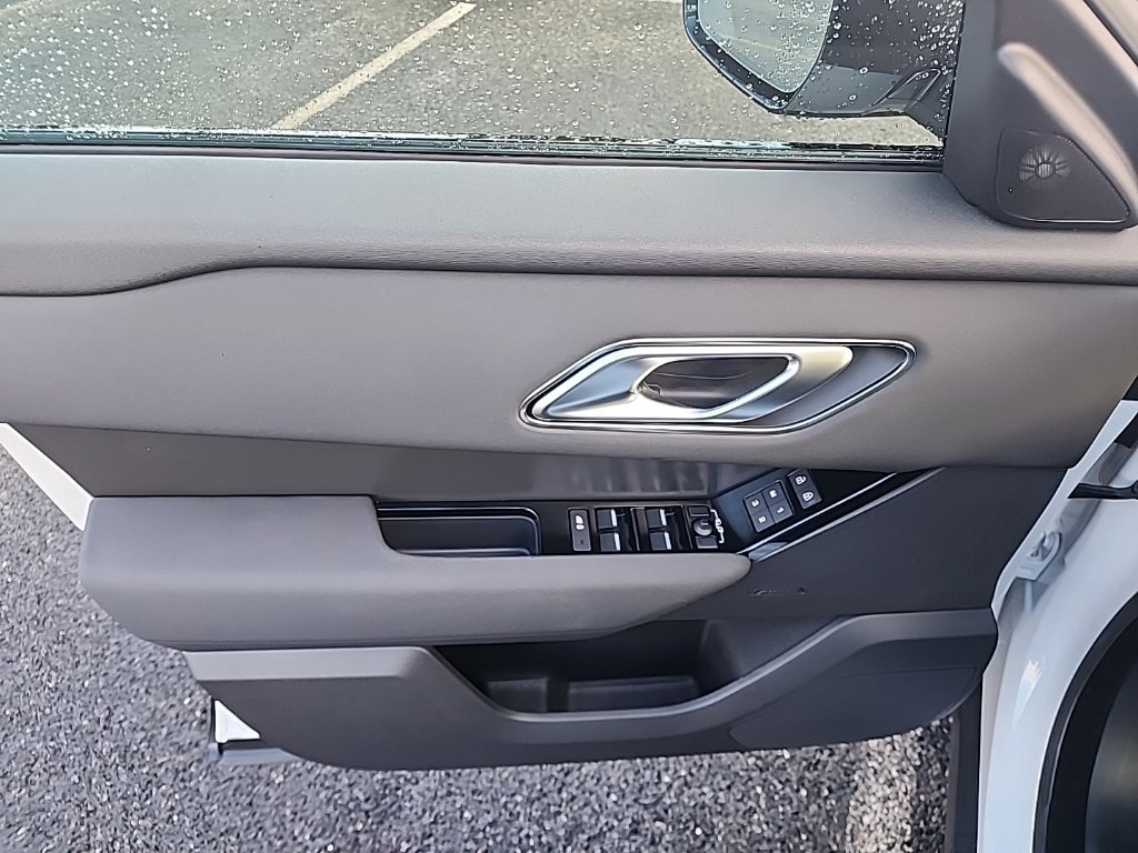 Certified 2025 Land Rover Range Rover Velar Dynamic SE AWD/4WD image 10
