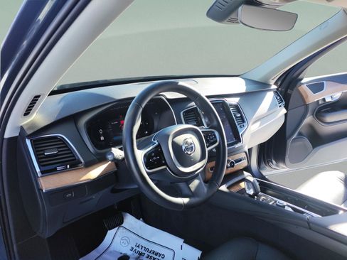 Used 2023 Volvo XC90 B5 Plus image 29
