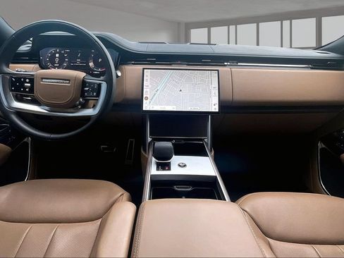 Used 2025 Land Rover Range Rover SE AWD/4WD image 14