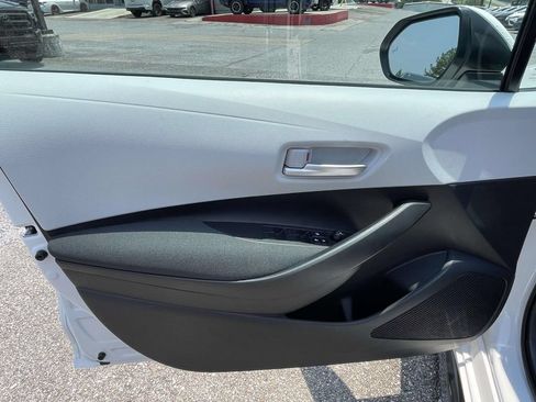 Used 2026 Toyota Corolla SE FWD image 13