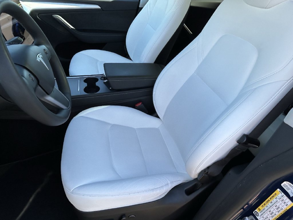 Used 2023 Tesla Model Y AWD image 21