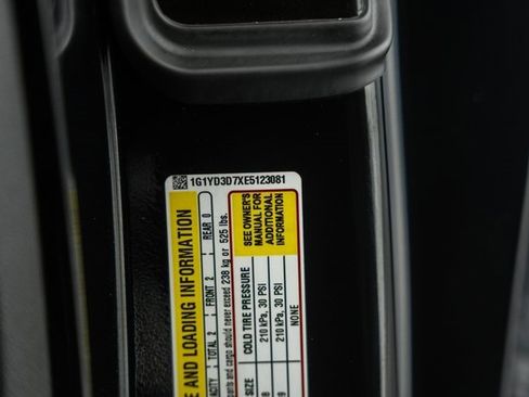 Used 2014 Chevrolet Corvette Stingray Convertible w/ 2LT Preferred Equipment Group image 40