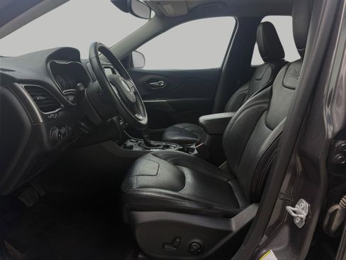 Used 2019 Jeep Cherokee Limited AWD/4WD image 23