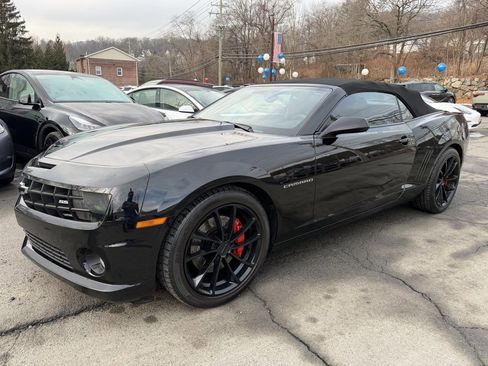 Used 2011 Chevrolet Camaro SS image 2