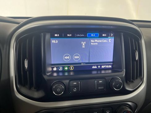 Used 2022 Chevrolet Colorado LT AWD/4WD image 69