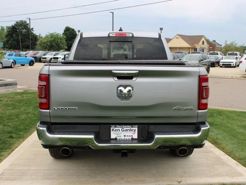 Used 2019 RAM 1500 Laramie AWD/4WD image 38