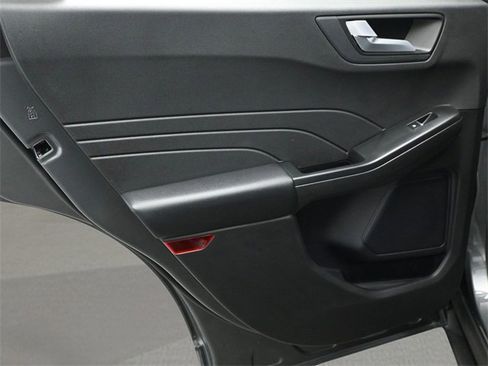 Used 2024 Ford Escape ST-Line image 13