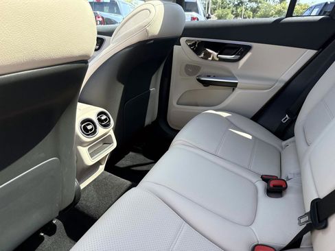 Certified 2025 Mercedes-Benz GLC 300 image 15