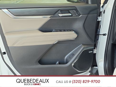 Used 2026 GMC Acadia Elevation w/ Black Edition FWD image 9