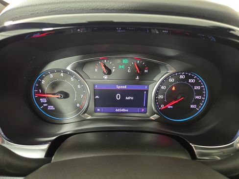 Used 2023 Chevrolet Traverse LT image 18