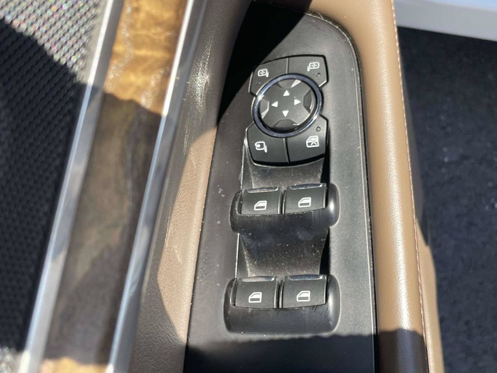 Used 2016 Lincoln MKX Reserve w/ Technology Package AWD/4WD image 16