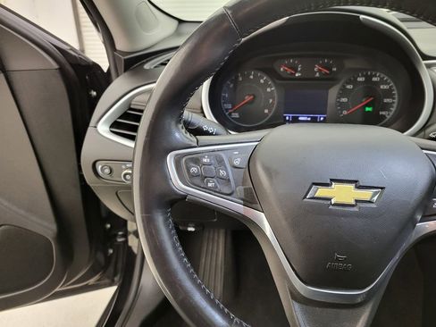 Used 2022 Chevrolet Malibu LT w/ Leather Package image 4