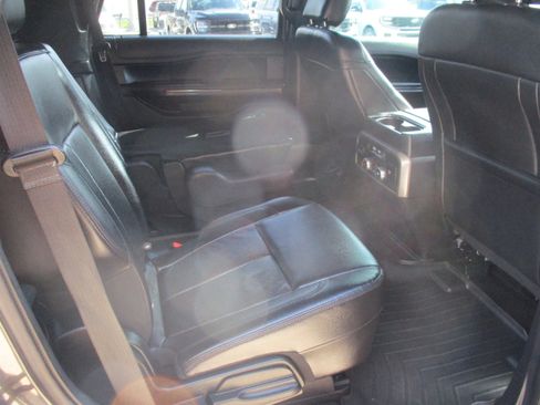 Used 2020 Ford Expedition XLT w/ Equipment Group 202A image 10