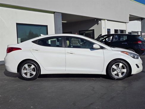 Used 2011 Hyundai Elantra GLS w/ Preferred Equipment Pkg 3 image 3