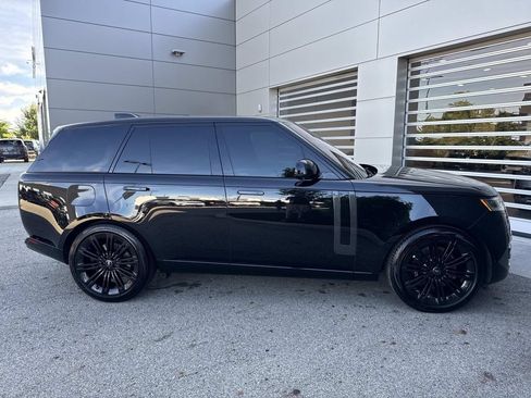 Certified 2023 Land Rover Range Rover SE AWD/4WD image 9