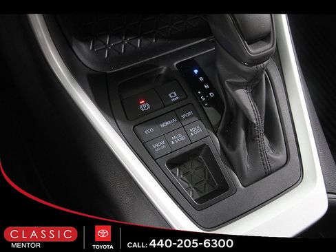 Used 2024 Toyota RAV4 XLE AWD/4WD image 16