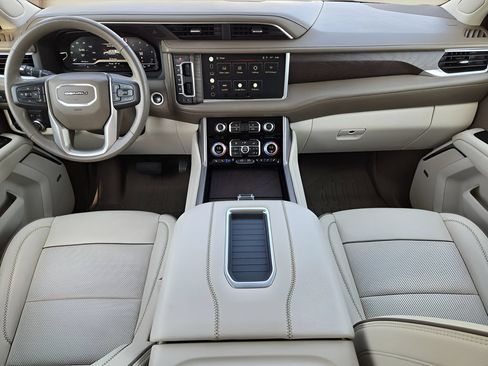 Used 2022 GMC Yukon XL Denali RWD image 22