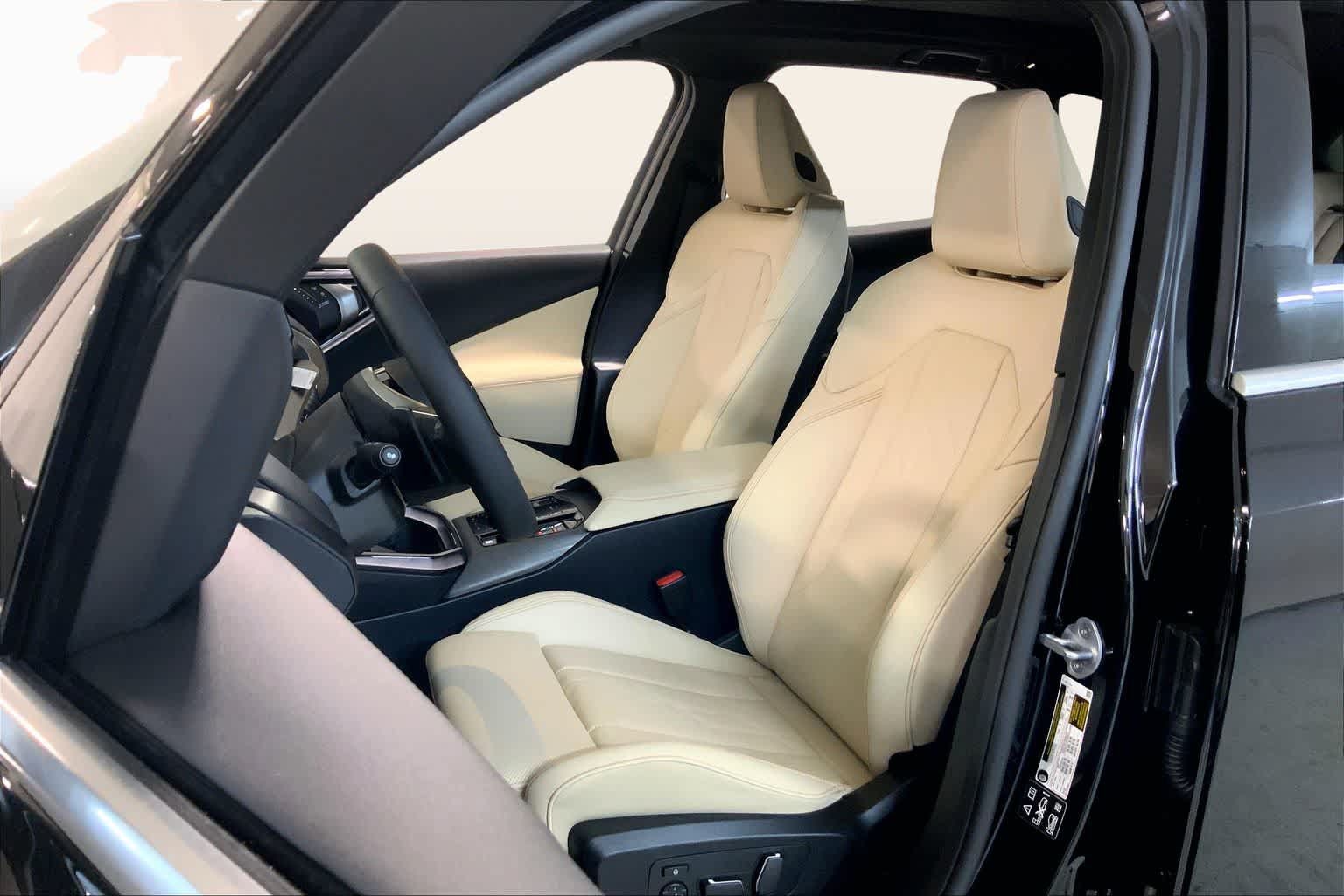 New 2026 BMW X3 xDrive30i w/ Convenience Package AWD/4WD image 9