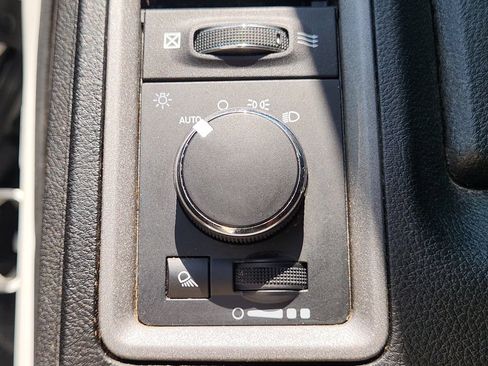 Used 2022 RAM 1500 Tradesman AWD/4WD image 23