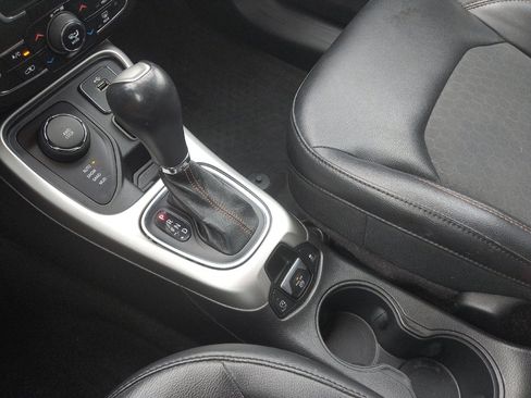 Used 2018 Jeep Compass Latitude w/ Popular Equipment Group image 26