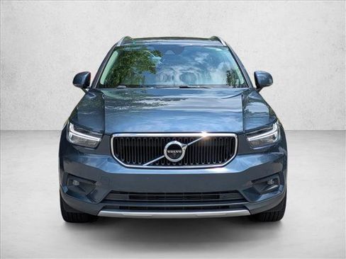 Used 2021 Volvo XC40 T5 Momentum w/ Protection Package AWD/4WD image 2