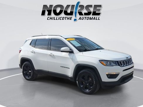 Used 2018 Jeep Compass Latitude w/ Popular Equipment Group AWD/4WD image 2