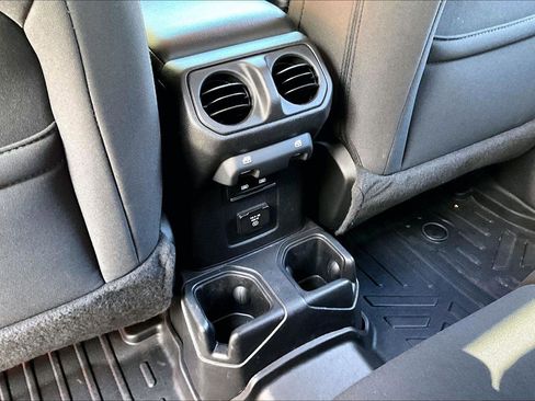 Used 2023 Jeep Gladiator Rubicon w/ LED Lighting Group image 34