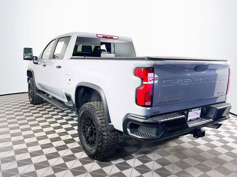 Used 2025 Chevrolet Silverado 2500 ZR2 image 6