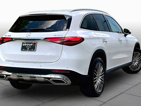 Used 2023 Mercedes-Benz GLC 300 4MATIC image 13