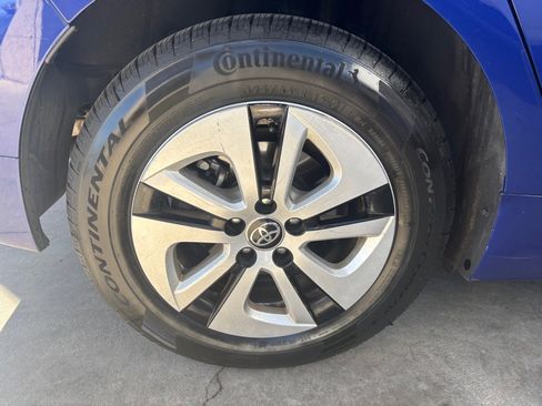 Used 2016 Toyota Prius Four image 48