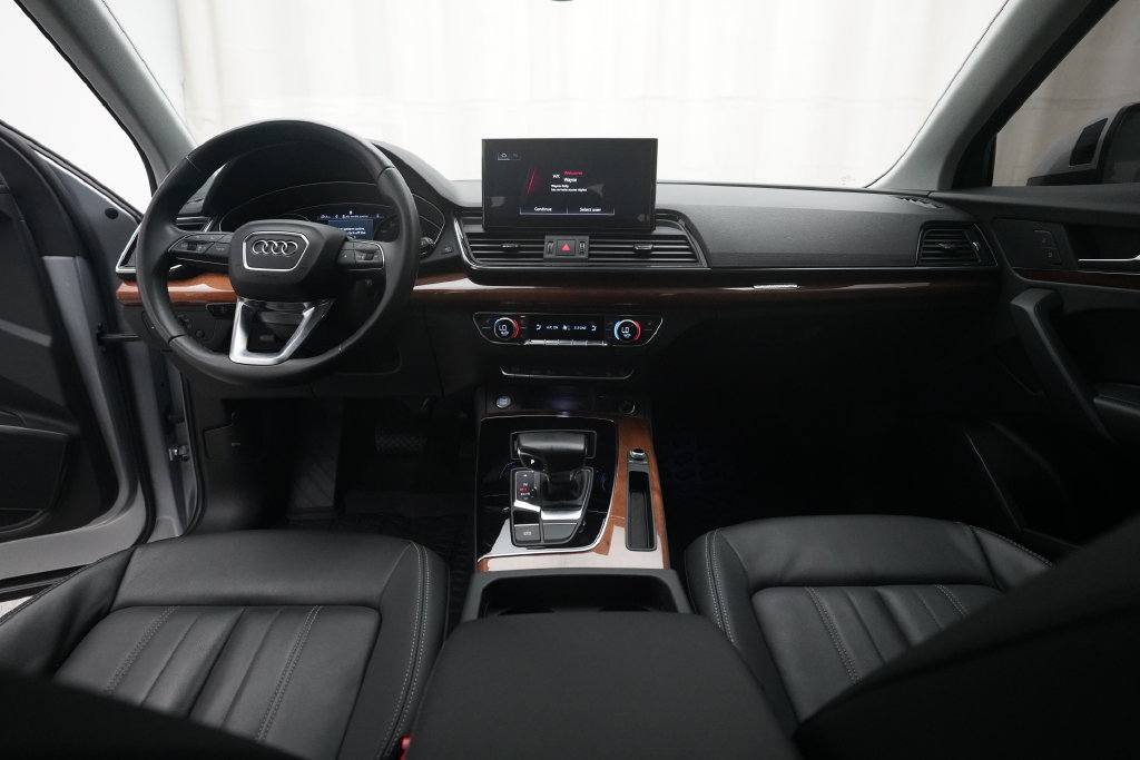 Used 2023 Audi Q5 2.0T Premium AWD/4WD image 9