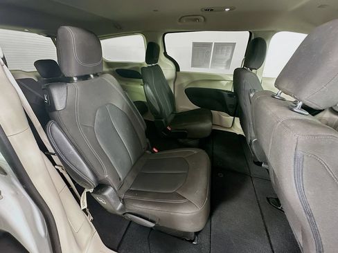 Certified 2023 Chrysler Voyager LX FWD image 36