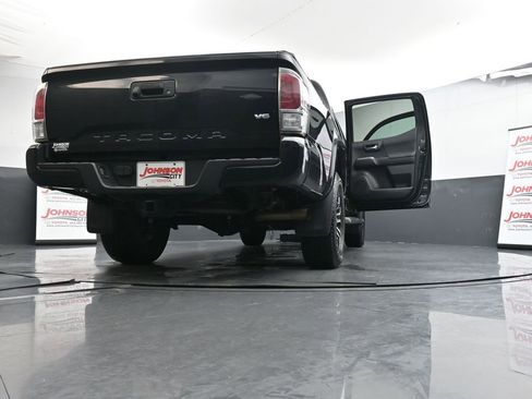 Used 2020 Toyota Tacoma TRD Sport image 48