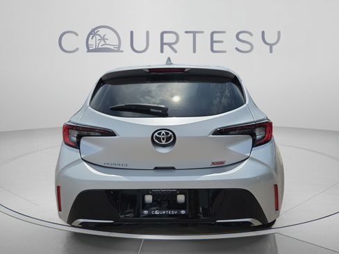 Used 2025 Toyota Corolla XSE FWD image 4
