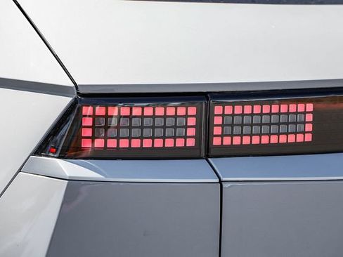 New 2026 Hyundai Ioniq 5 SEL RWD image 10