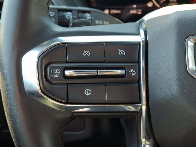 Used 2025 GMC Yukon XL Denali AWD/4WD image 20
