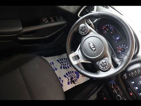 Used 2021 Kia Soul X-Line image 21