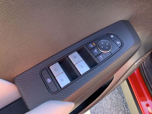 New 2025 Mitsubishi Outlander SE image 8