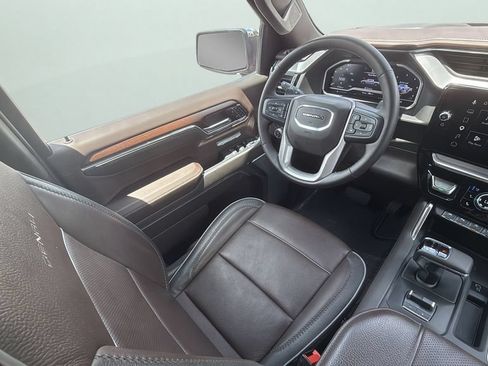 Used 2024 GMC Sierra 1500 Denali w/ Denali Reserve Package AWD/4WD image 18