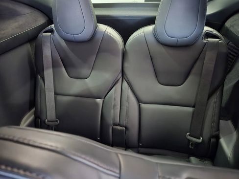 Used 2018 Tesla Model X image 11