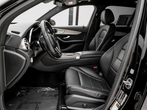 Used 2022 Mercedes-Benz GLC 300 image 7