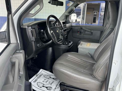 Used 2019 Chevrolet Express 3500 Extended w/ Driver Convenience Package image 6